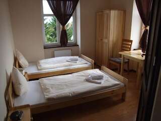Отели типа «постель и завтрак» Hotelik Hermes Pieniężno Двухместный номер с 1 кроватью и собственной ванной комнатой-9