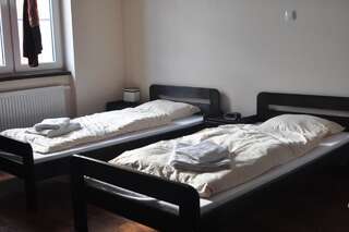 Отели типа «постель и завтрак» Hotelik Hermes Pieniężno Двухместный номер с 1 кроватью и собственной ванной комнатой-10