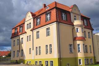 Отели типа «постель и завтрак» Hotelik Hermes Pieniężno-1